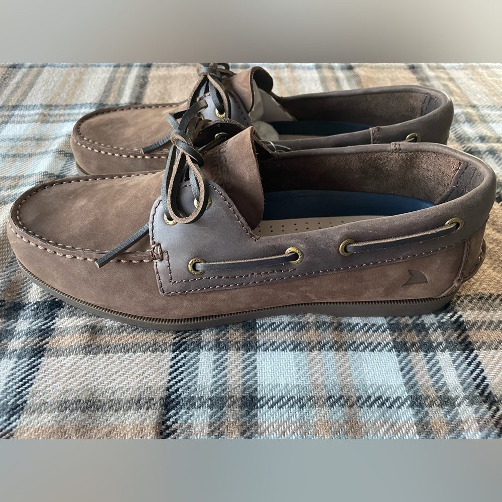 Rugged Shark Brown Leather Boat Shoes, Mens 11.5, NWT (no box)